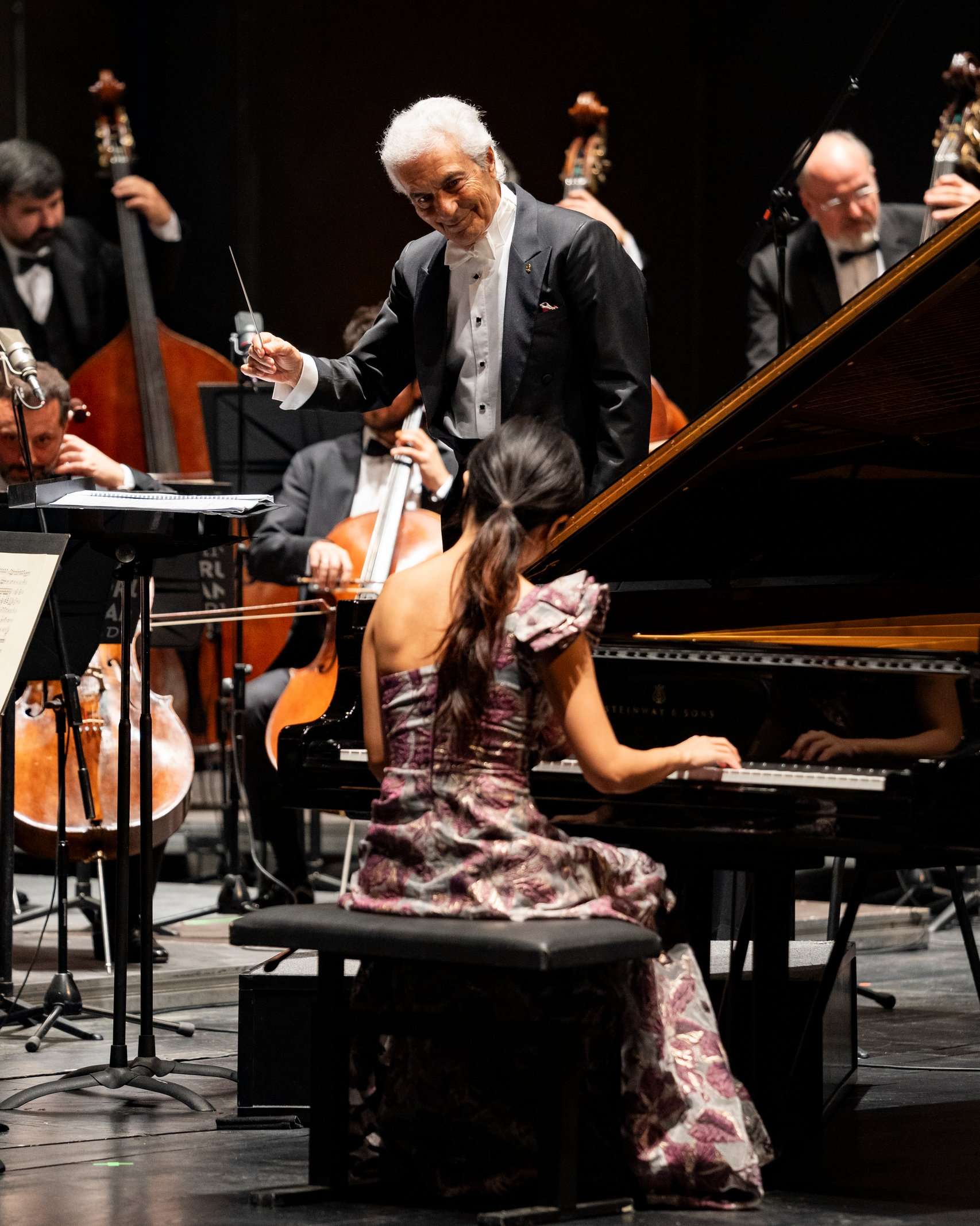 Konser esnasında Piyanist Chloe Ji-Yeong Mun