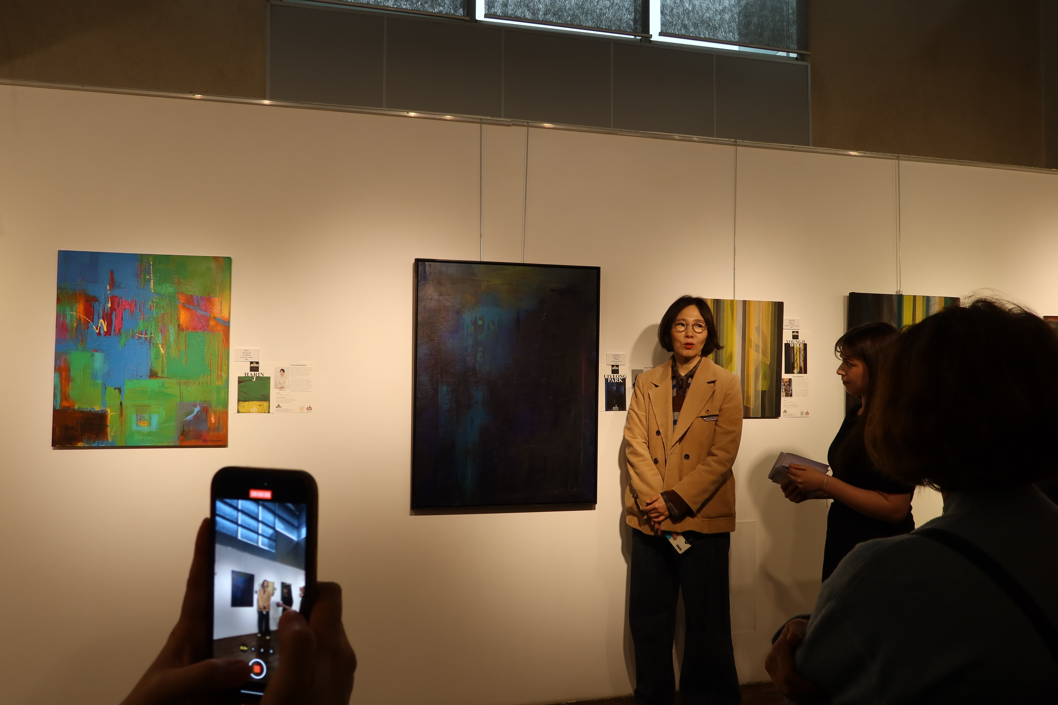 봄소식 전시 개막식 작품 설명 2